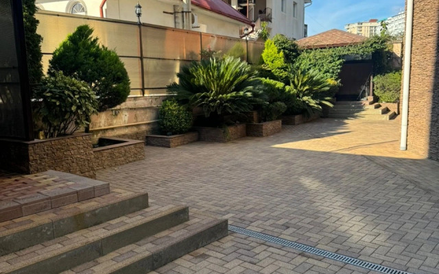 Zolotoj Dom Guest House