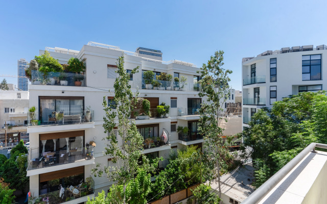 Blueground at Nahalat Bynamin ID10 Apartments