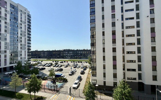 V ZHK Vidnyj Solnce Vstayot k Obedu Apartments