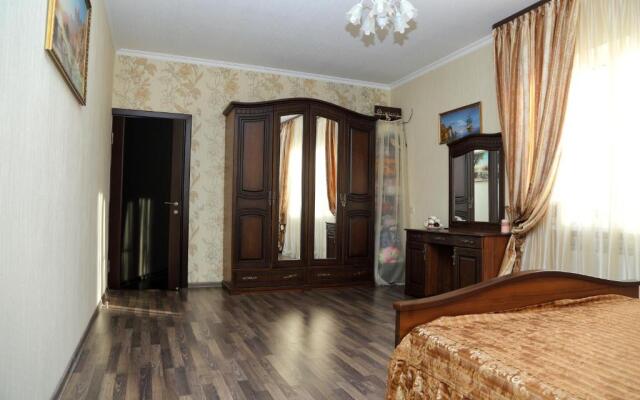 L'yuis Rostov Na Donu Guest House