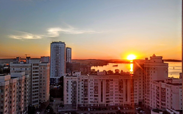 Квартира Апартаменты Волна с видом на пруд