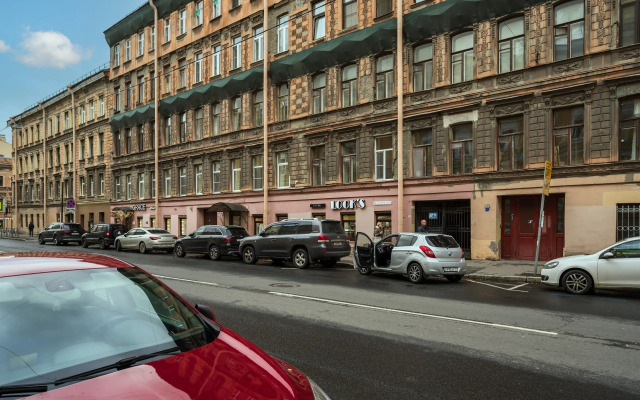 U Tavricheskogo Sada Flat