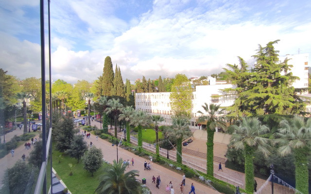 Апартаменты inSochi в самом центре Сочи на Навагинской N419