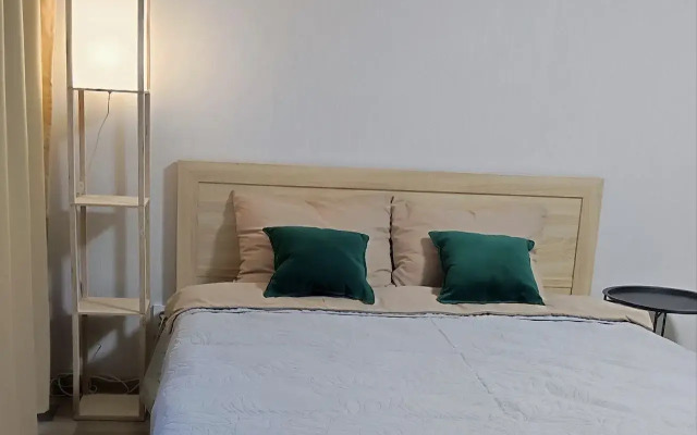 Квартира Комфортная студия у ЛА Трактор