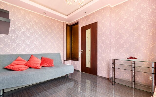 Komarova 12 Flat
