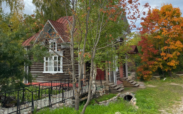 Гостевой дом с птицами в Кириллове