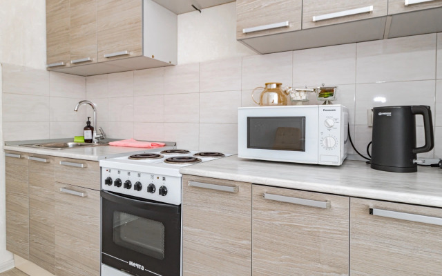 Svetlye I Uyutnye Ryadom S Ekspo Apartments