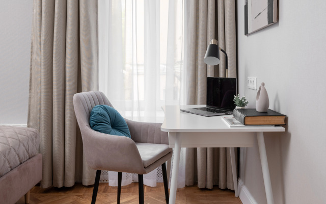 Квартира GM Apartments Четырехкомнатные с двумя санузлами