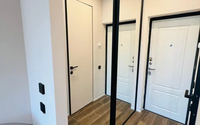 Dizaynerskie S Basseynom Apartments