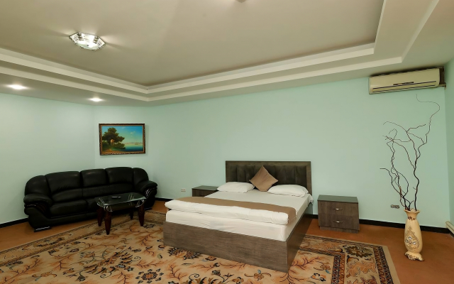 Continental Complex Hotel