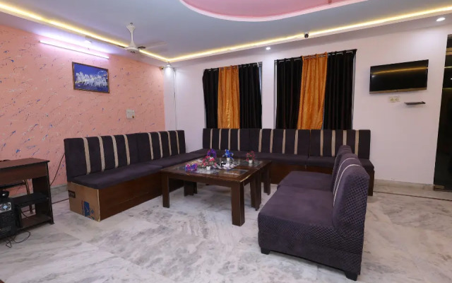 NoVo Agra Hotel