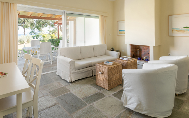 Tricot Beachfront House Pefkohori