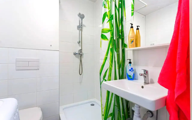 Studiya Vozle Metro Ozernaya Flat