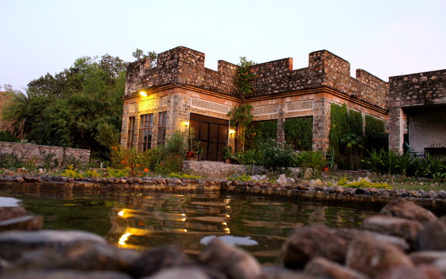 Отель Ghanerao Jungle Lodge