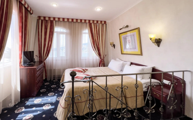 Bristol Hotel