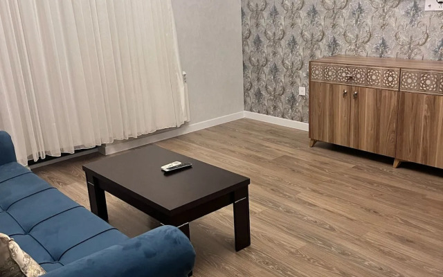 Boulevard Side Apartments