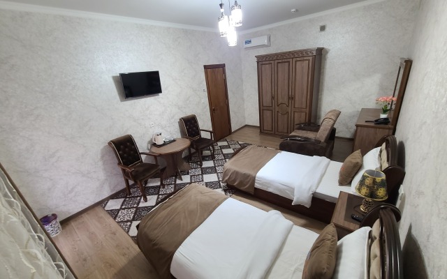 Qala Hotel