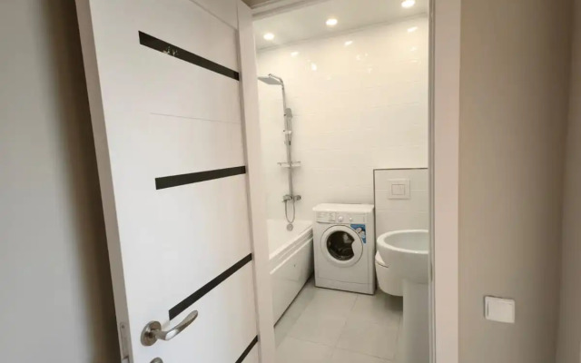 2-Komnatnaya 55m2 Lodzhiya i Parking Flat