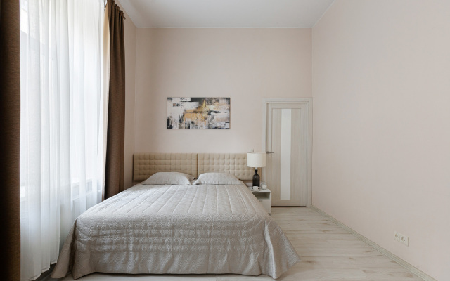 Апартаменты на Караванной