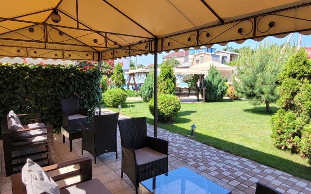 Sevastopolskaya Usad'ba Guest House