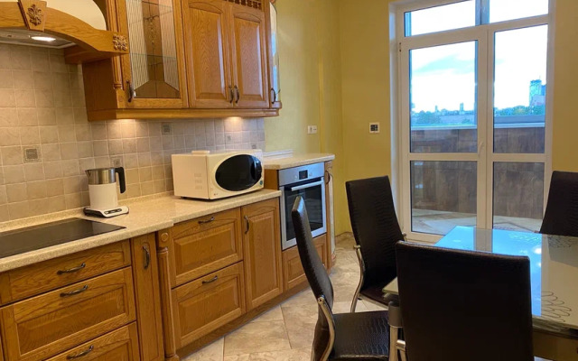 Апартаменты SAMOцвет на Пл Конституции 1/2