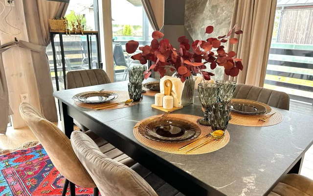 Частный дом LuckyHomeRent Домик в золотых песках