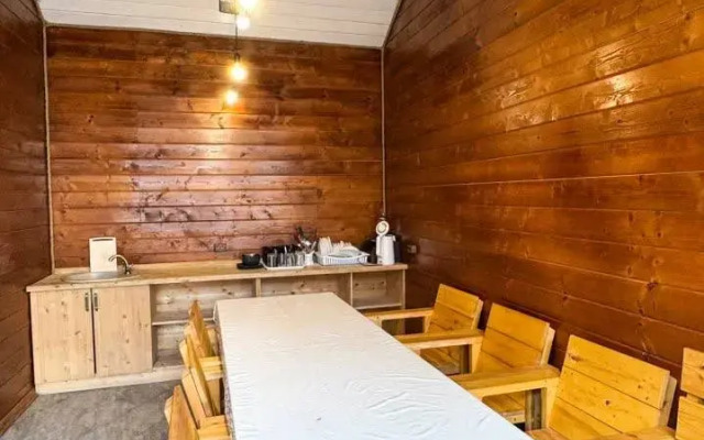 Kavkaz Hotel