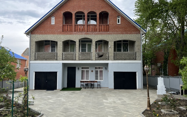 Dlya Bolshoj Semi na 14 Gostej Guest House