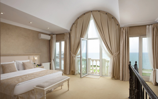 Отель Альма Дача