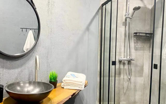 Квартира Современная Студия в Спальном Районе