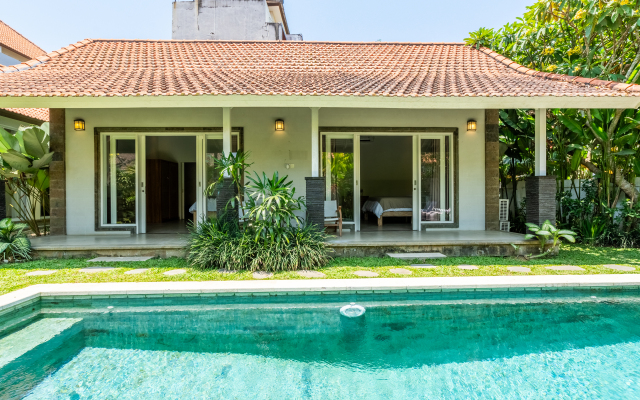 Jungle Amaranth Canggu – Exclusive 3BR Retreat with Pool, Modern Amenities and Top Location Villa