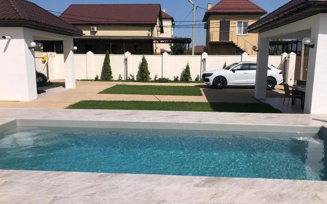 Belaya Dacha v Peresypi Guest House