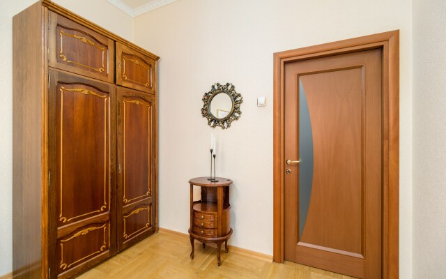 Апартаменты 3 спальни у Казанского собора 10 гостей