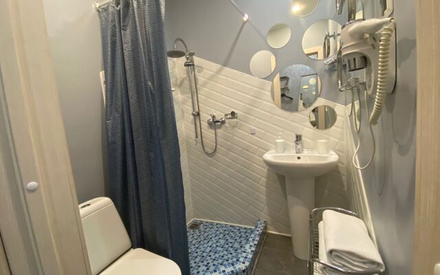 812 Hotel