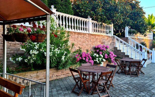 Russkaya Skazka Guest House