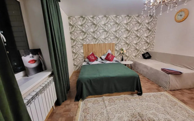 Uyutnaya Trekhkomnatnaya Flat