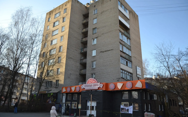 Апартаменты Октябрьской Революции 28