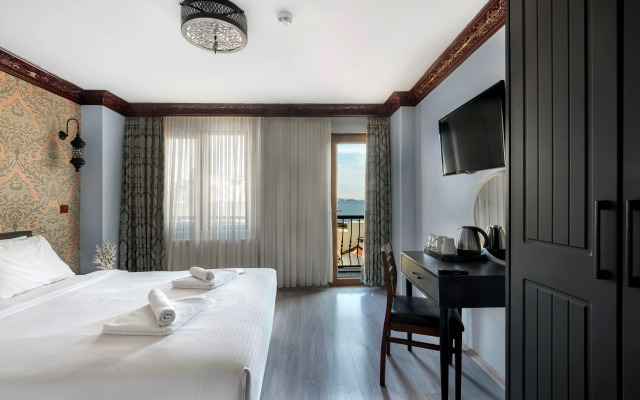 Mytra Hotel