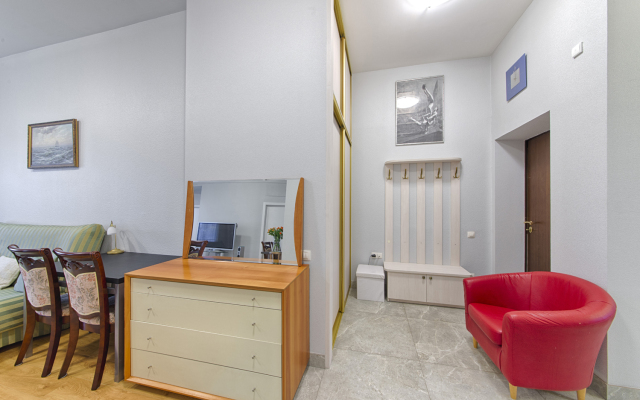 3-komnatnye HomeApart pr-t Nezavisimosti, 13 Apartments