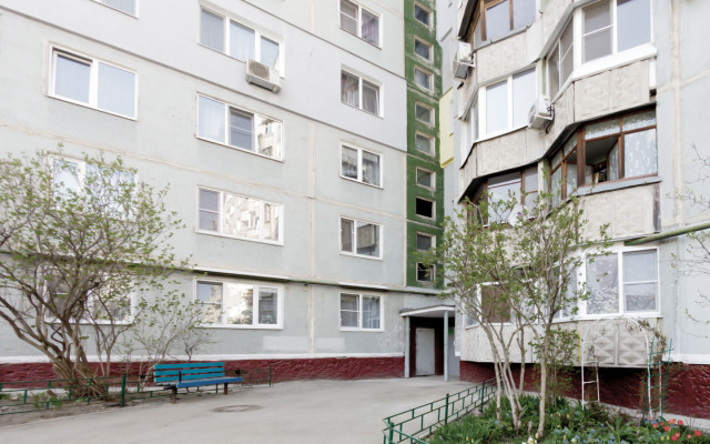 Апартаменты на Братьев Жабровых 7