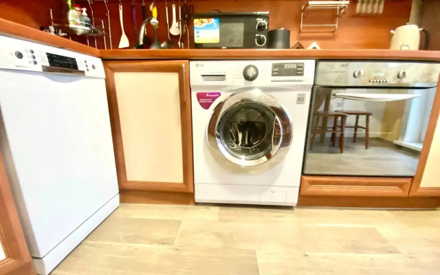 Dvukhkomnatnaya Okolo Gornogo Vozdukha Apartments
