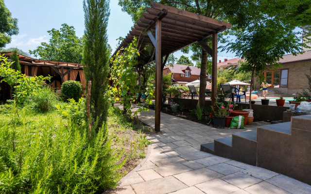 Nikos Guest House