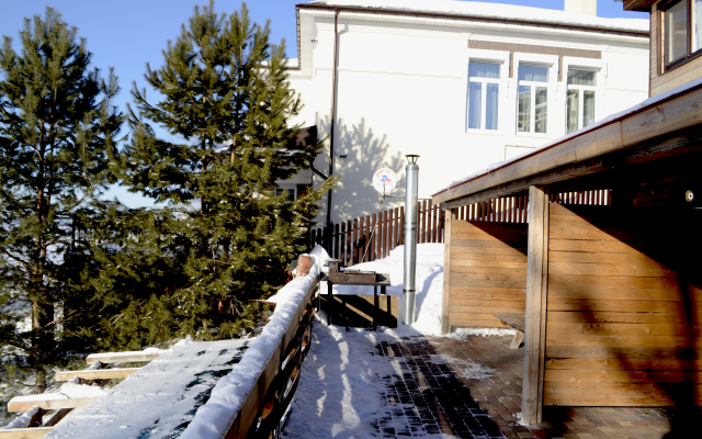 Частный дом на Волге 1