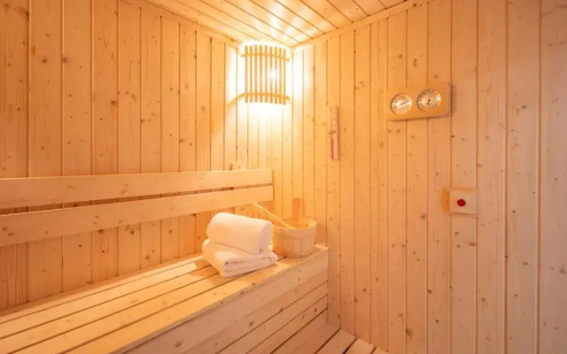 Отель Blue Hippo Hotel