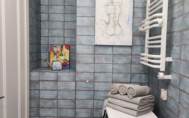 Yevrodvushka Apartamenty U Ekspoforuma Flat
