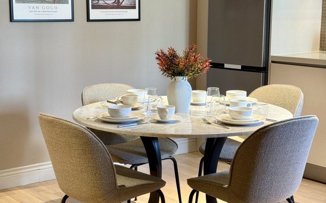Weingart Suites Hotel