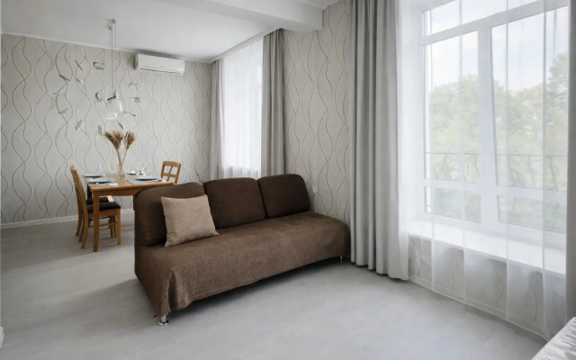 Apartamenty Len radom s Medsancast'u MVD, Parkom Cudes i SGK Kirova 25