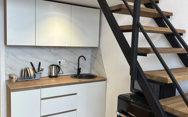 Апартаменты двухуровневые 45м рядом с центром