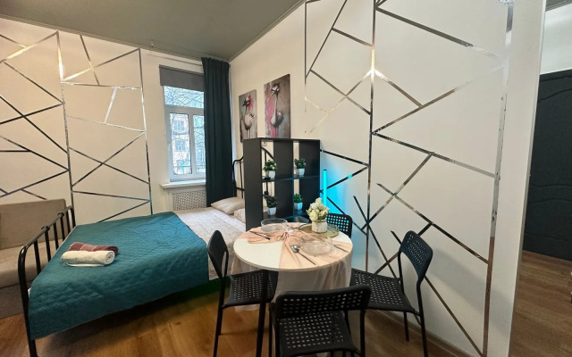 Апартаменты Жуковского 1/2/10с2 (312)