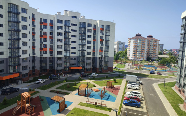Ryadom S Naberezhnoy Flat